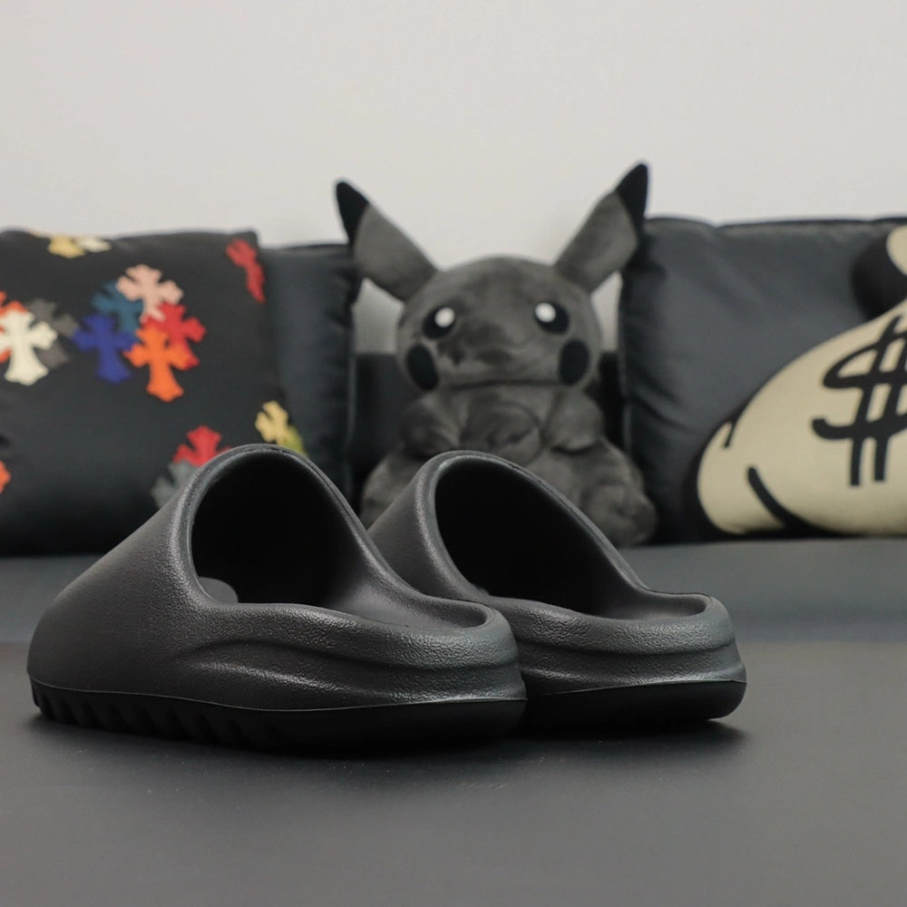 Yeezy Slides ‘Onyx’ - image 6