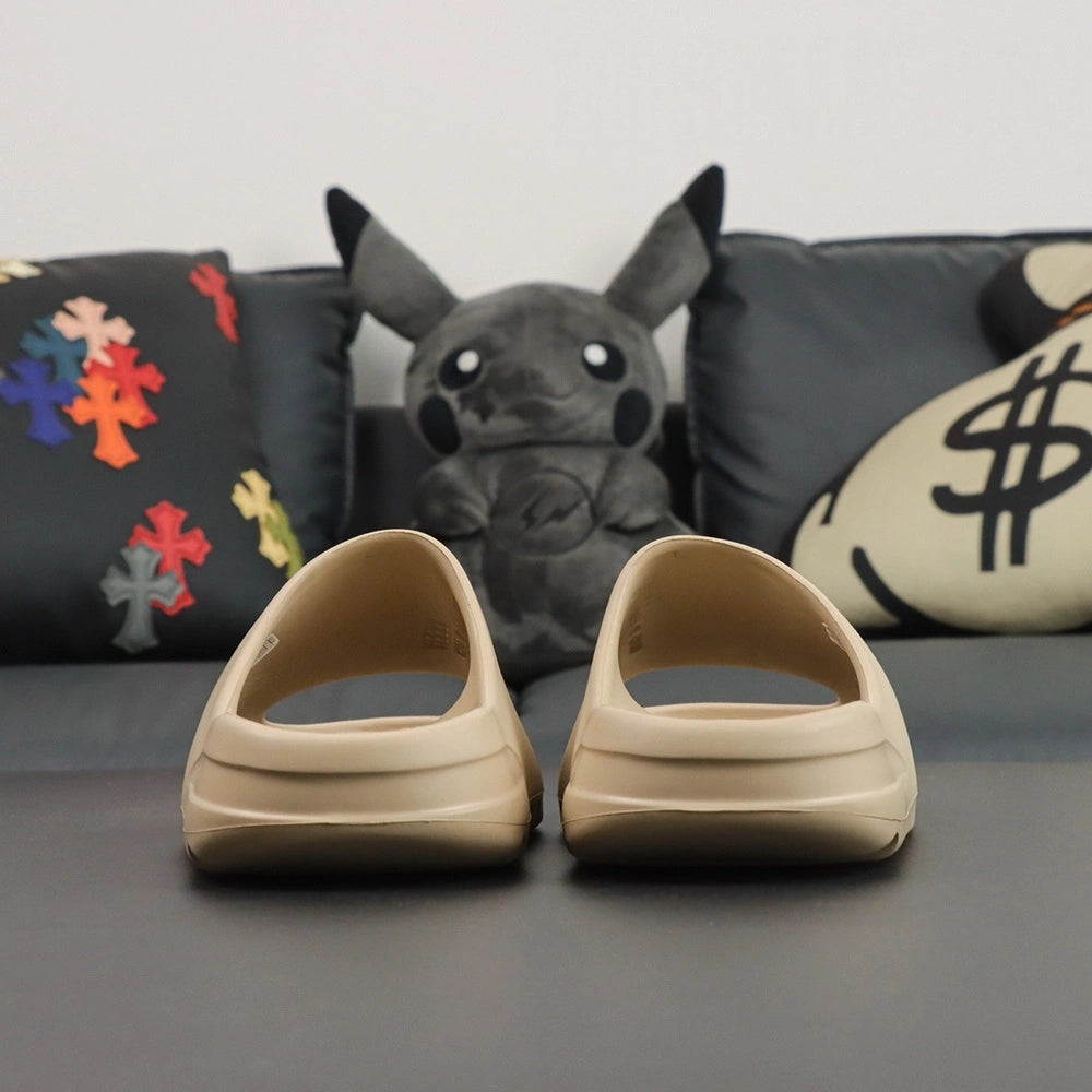 Yeezy Slides ‘Pure’ - image 7