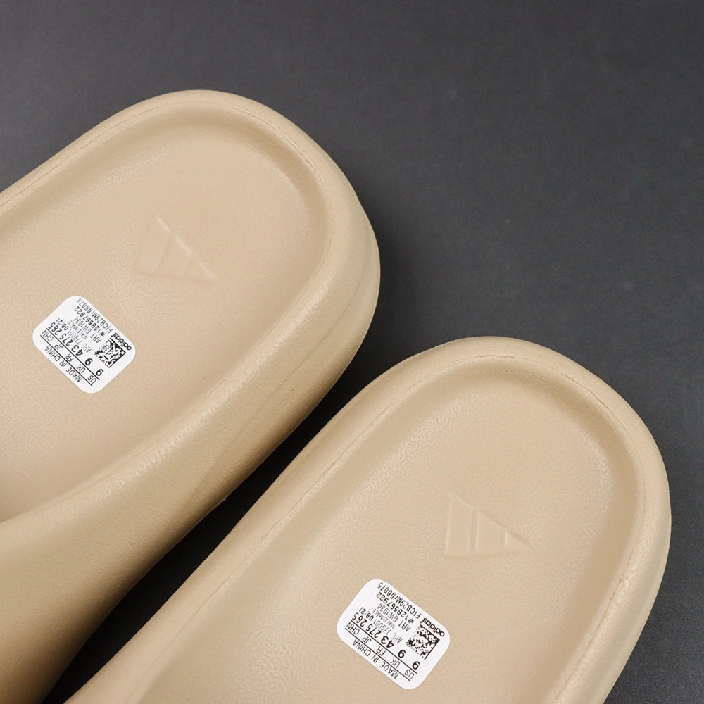 Yeezy Slides ‘Pure’ 2021 Re-Release - image 3