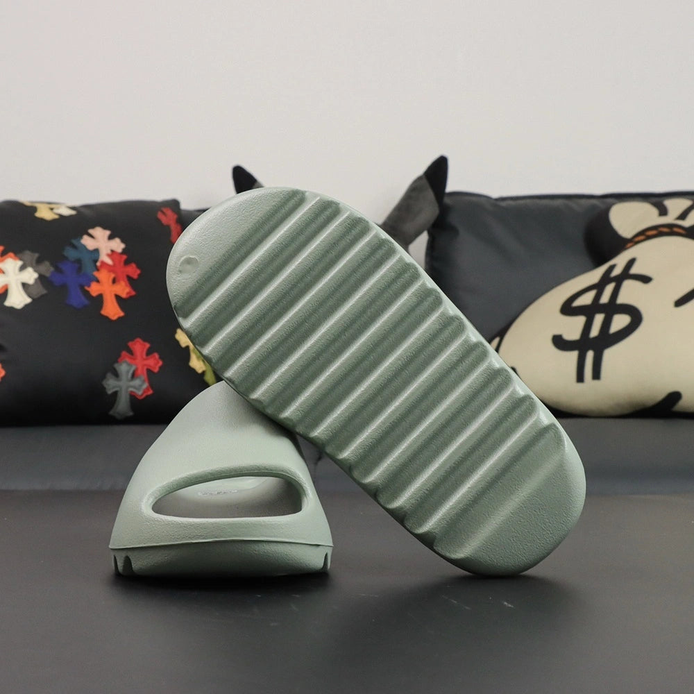 Yeezy Slides ‘Salt’ - image 5