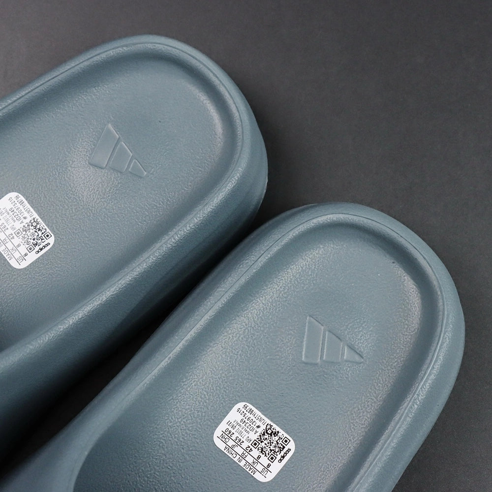 Yeezy Slides ‘Slate Marine’ - image 6