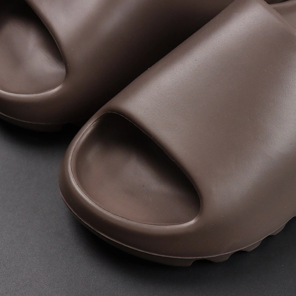 Yeezy Slides ‘Soot’ - image 3