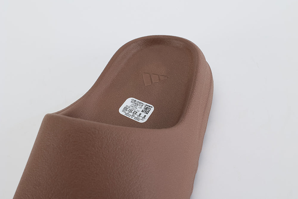 Yeezy Slides ‘Soot’ 2021 - image 3