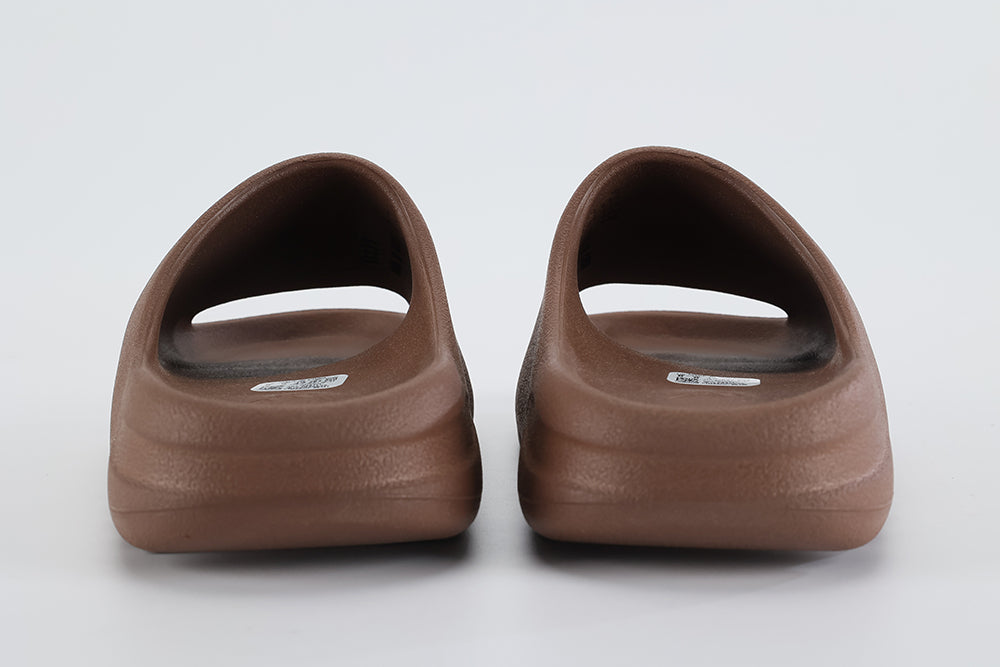 Yeezy Slides ‘Soot’ 2021 - image 4