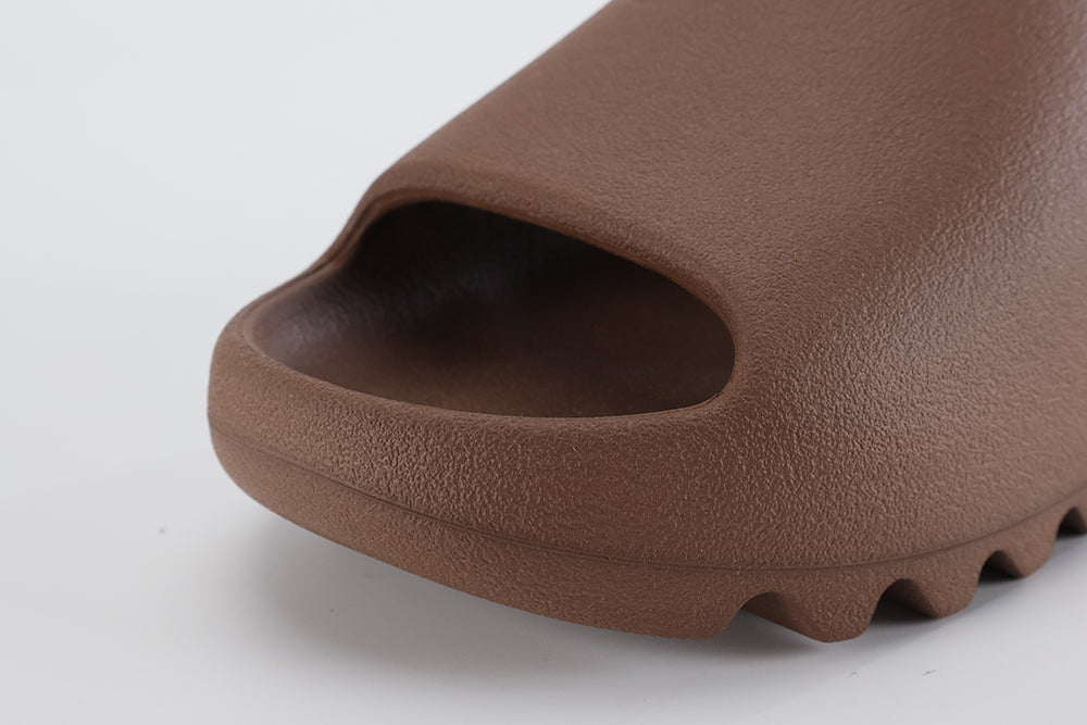 Yeezy Slides ‘Soot’ 2021 - image 8